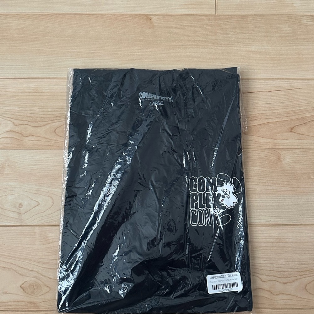Complexcon Long Beach 2022 black tee